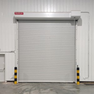 Windproof rolling door