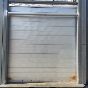 Blast resistance rolling door