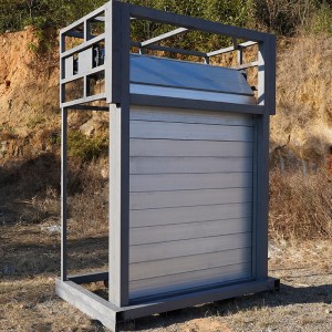 Blast resistance rolling door