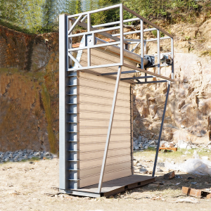 Blast resistance rolling door